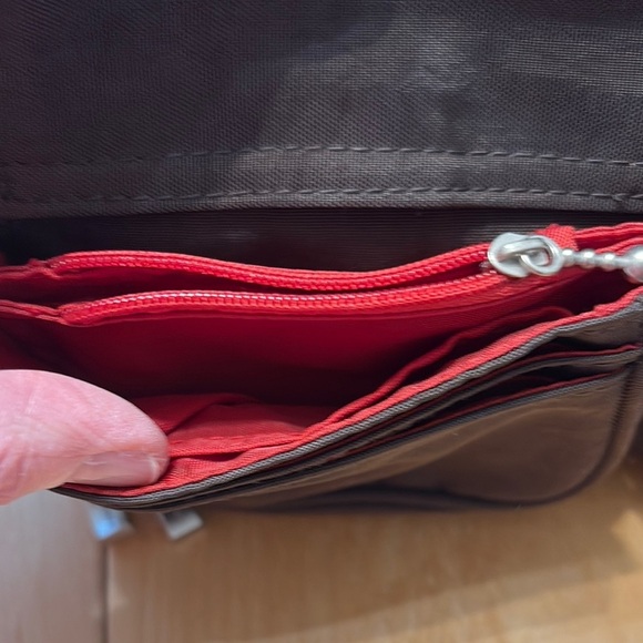 Baggallini brown crossbody bag - Picture 7 of 11